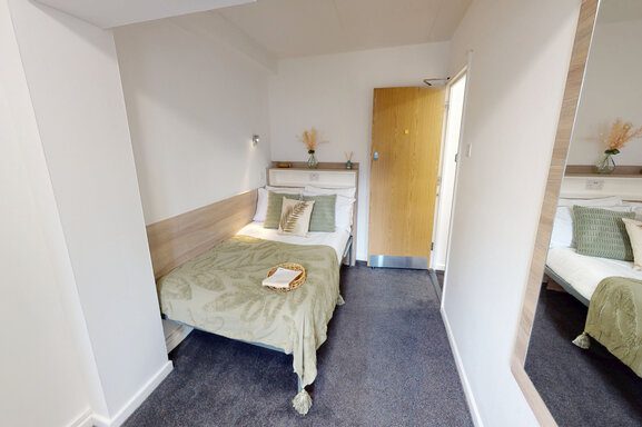 Silver Plus Non Ensuite | 4 Bed Flat Image