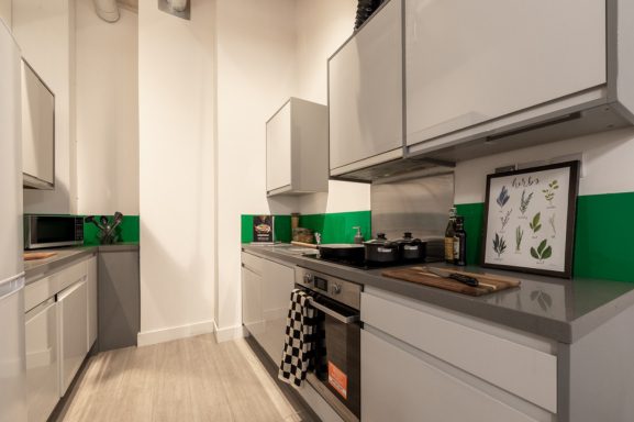 Silver Ensuite Image