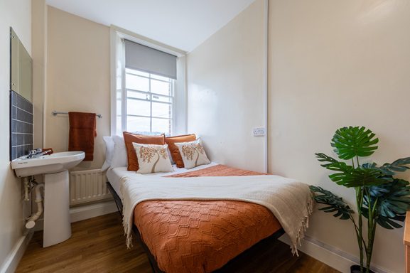 Bronze Non Ensuite | 3 – 7 Bed Flat Image