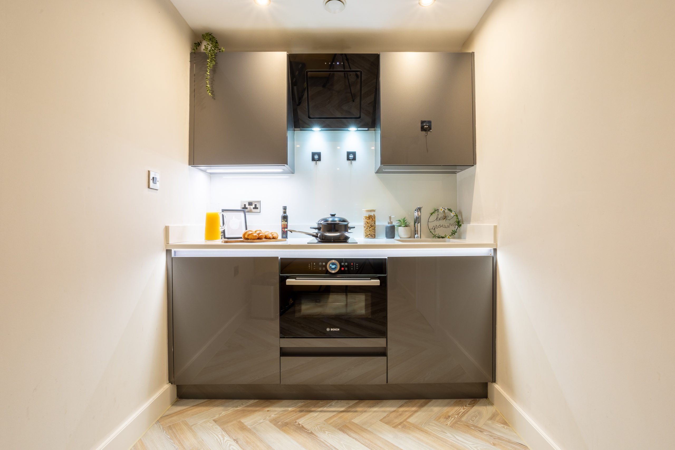 Gold 1 Bed Apartment Image