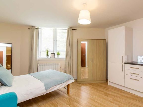 Platinum Studio Image