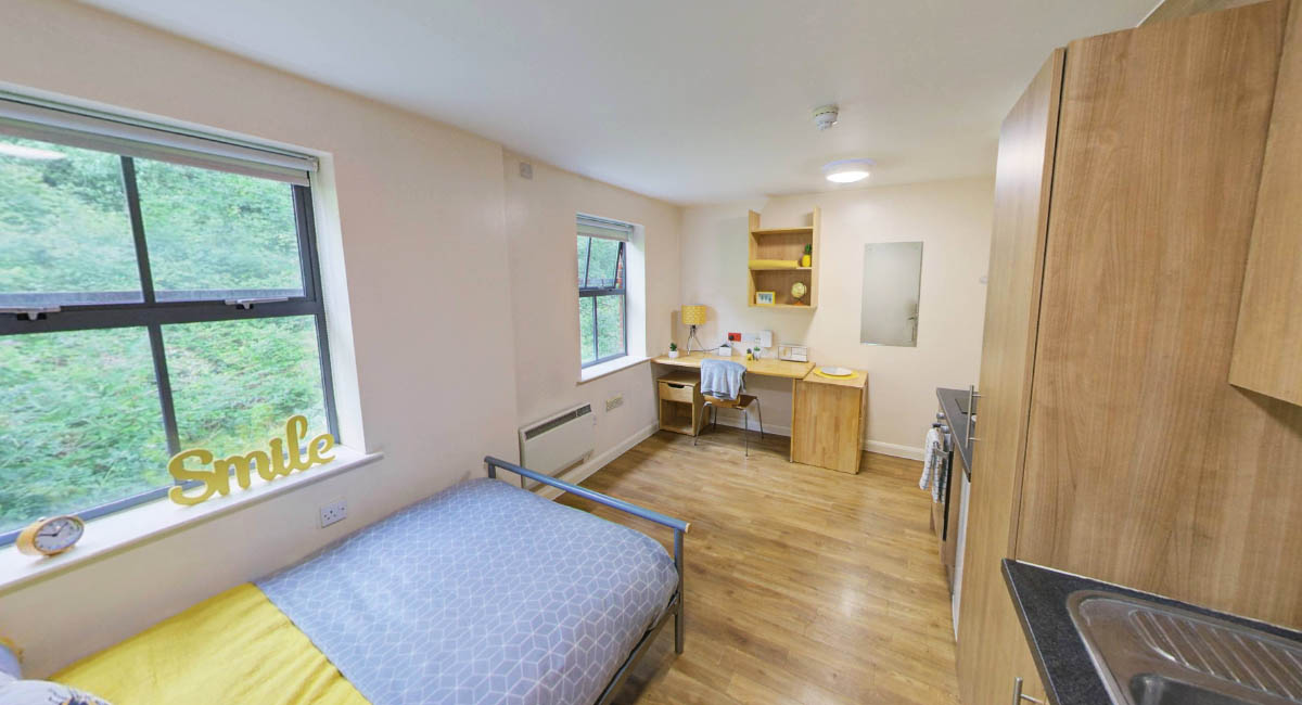 Planet Galaxy – Studio banner