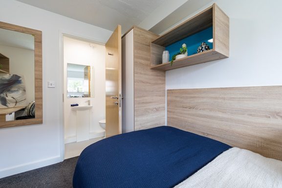 Gold Ensuite Large Image