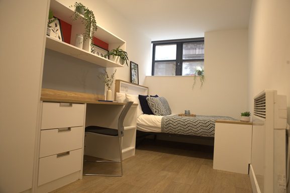 Silver Ensuite Image